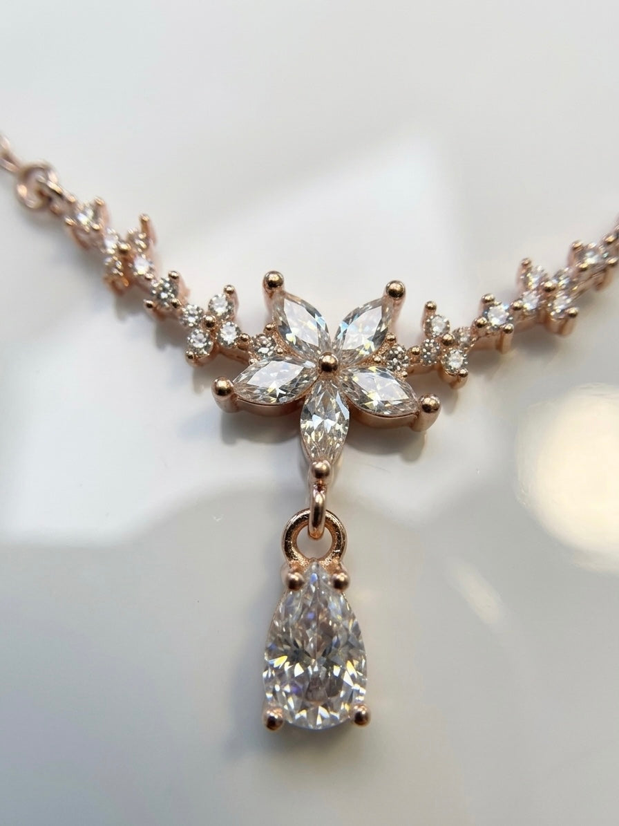 Floral Drop Necklace (MEL 2131) 3.15g