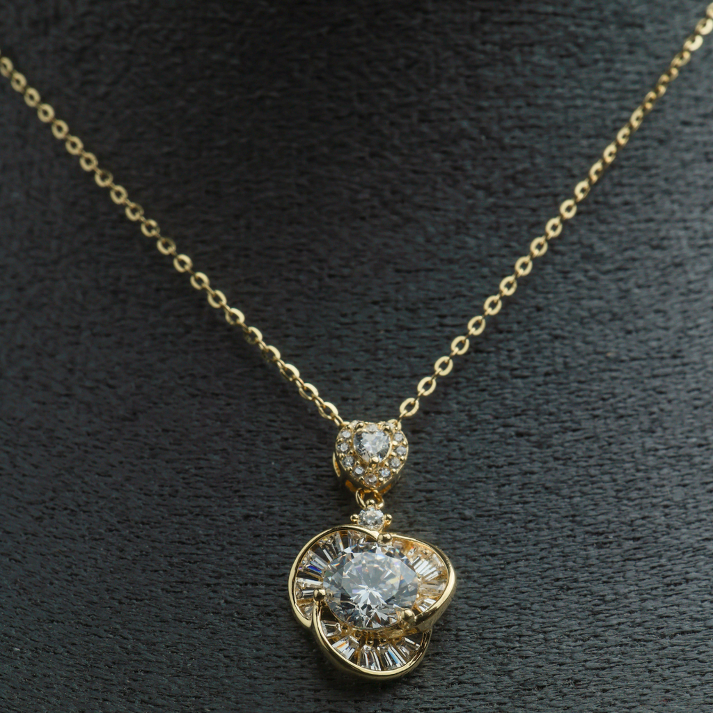 Royal Heart Sparkle Pendant Necklace
