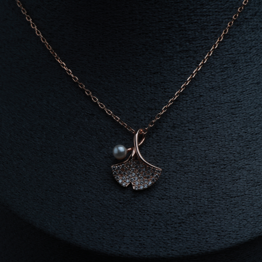 Luna Pearl Fan Pendant Necklace