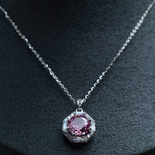 Plum Eclat Halo Pendant