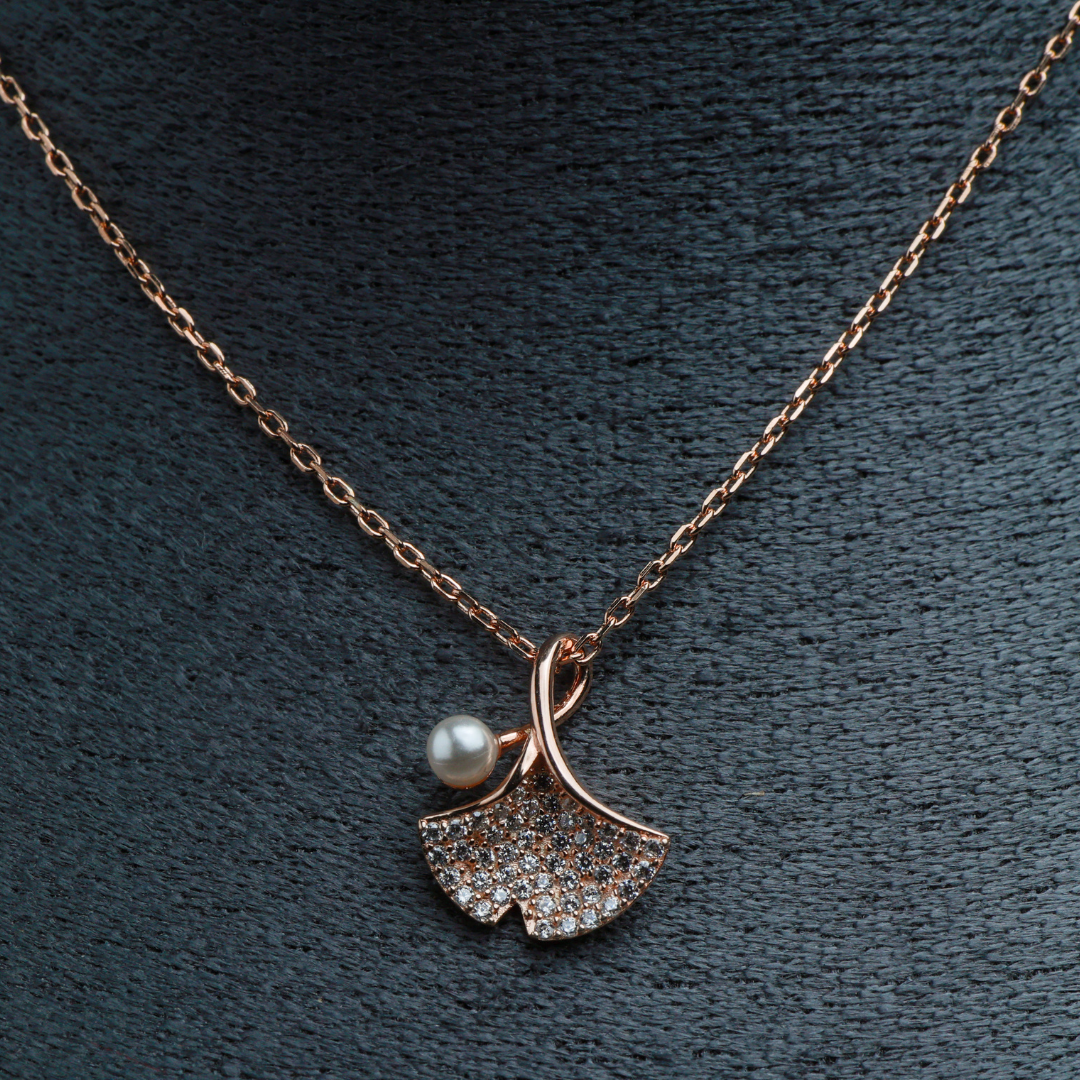 Luna Pearl Fan Pendant Necklace