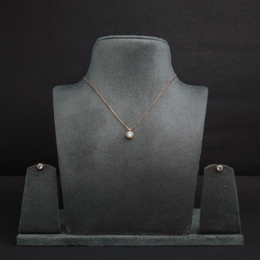 Eterna Solitaire Silver Pendant Set