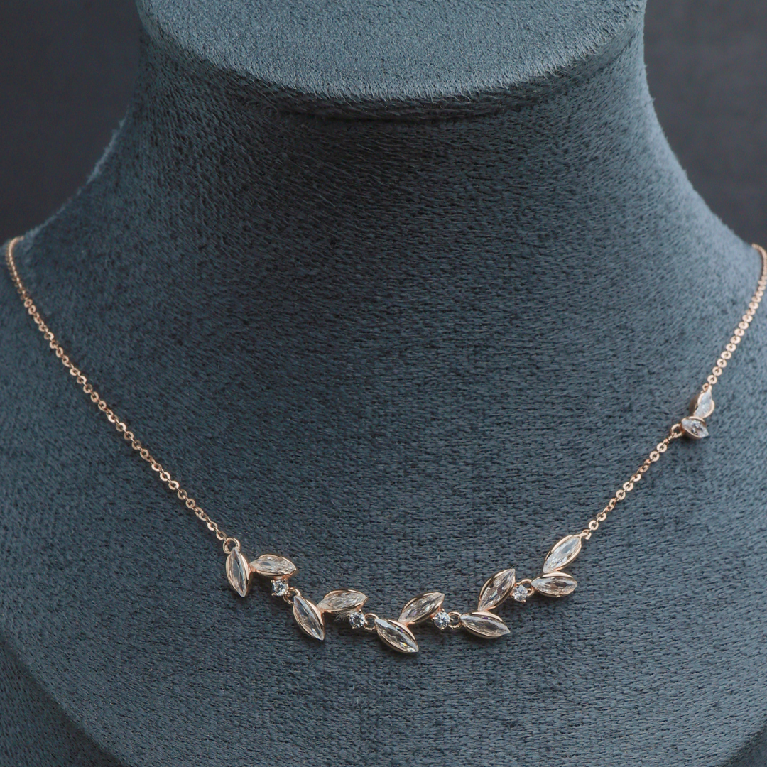 Dainty Leaf Chain Necklace