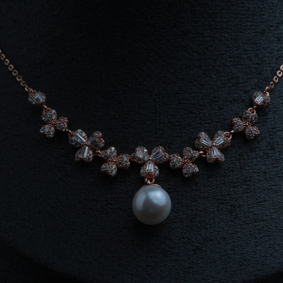Vintage Bloom Pearl Pendant Necklace