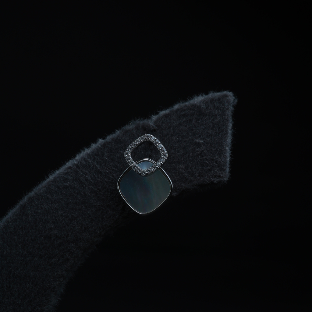 Minimal Circle Danglers