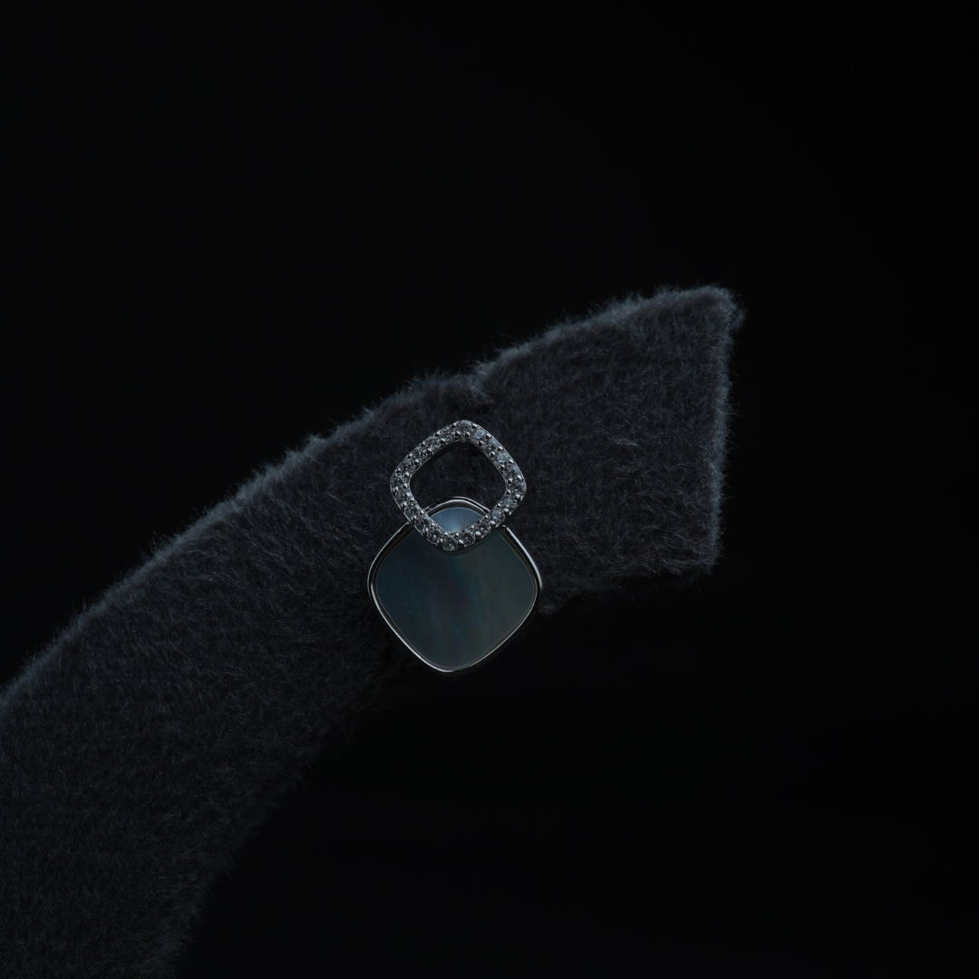 Minimal Circle Danglers